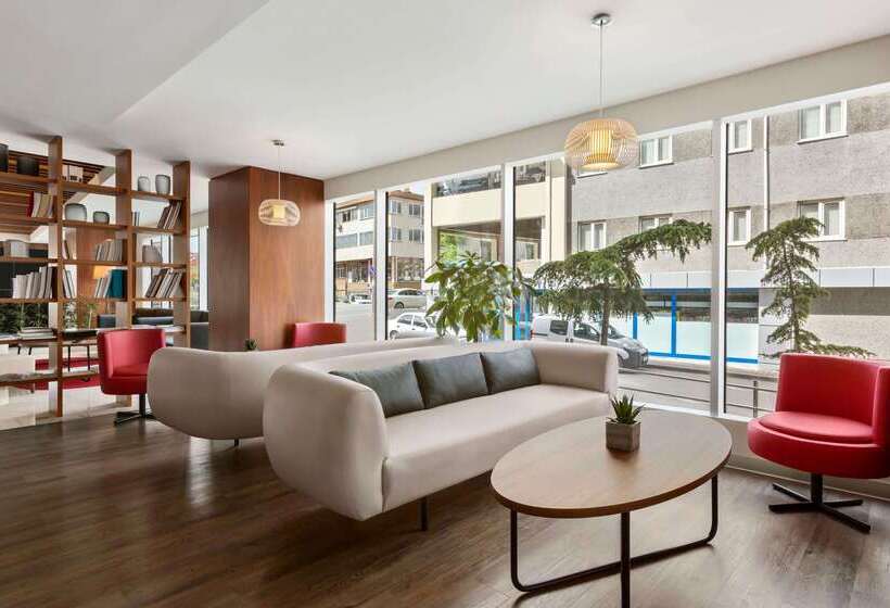 Ramada Encore Istanbul Kartal