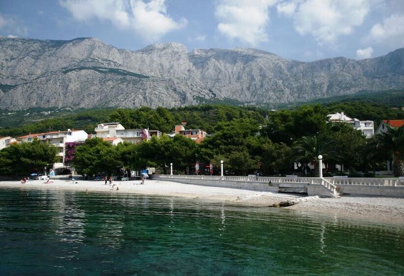 هتل Villa Marija