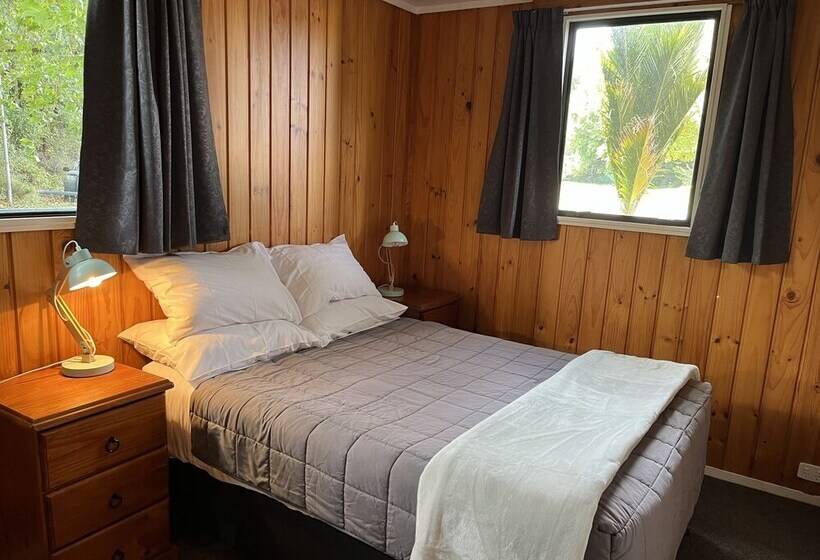 هتل Whanganui River Top 10 Holiday Park