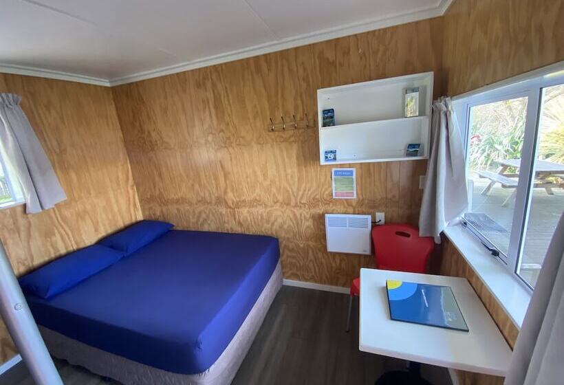 هتل Whanganui River Top 10 Holiday Park
