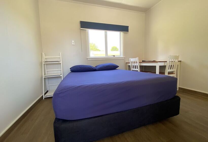 هتل Whanganui River Top 10 Holiday Park