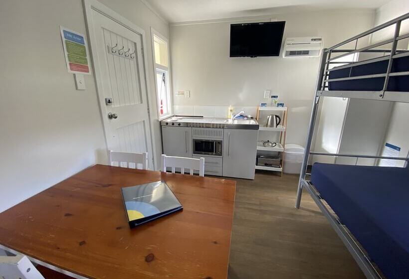 هتل Whanganui River Top 10 Holiday Park