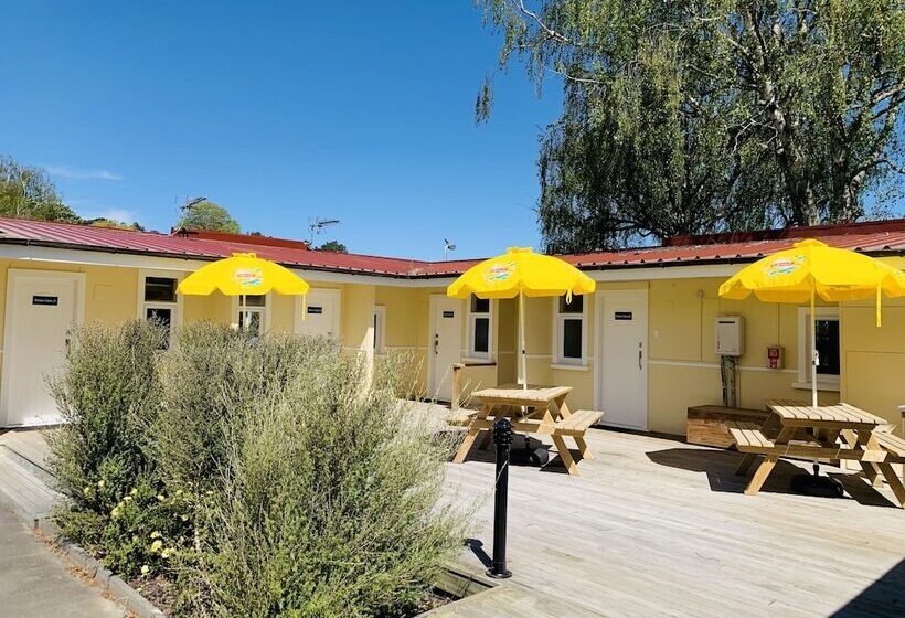 هتل Whanganui River Top 10 Holiday Park