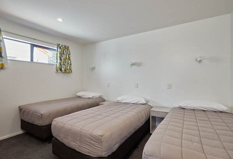 Kaikoura Top 10 Holiday Park