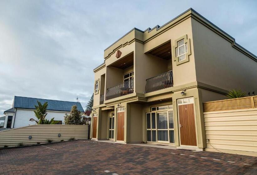 מוטל Pebble Beach Motor Inn