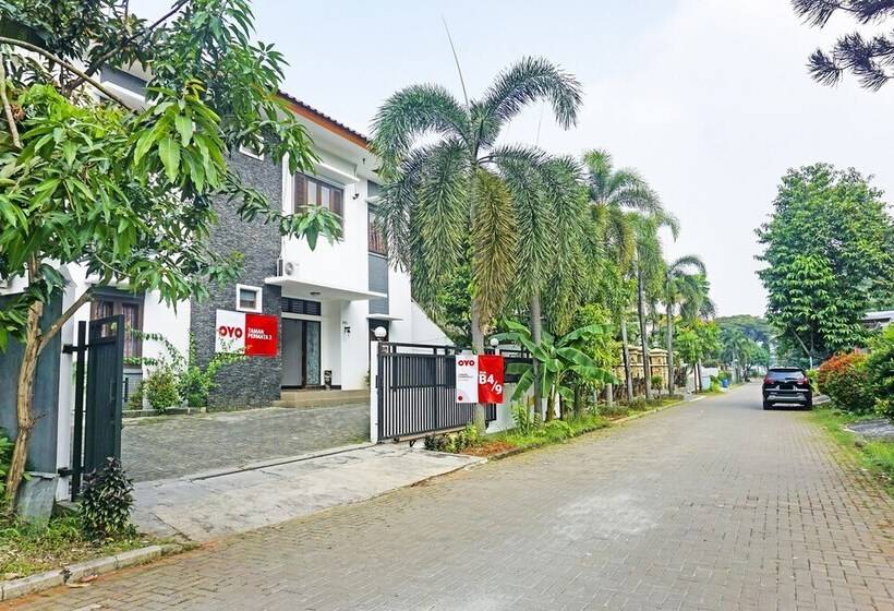 هتل Karawaci Taman Permata Tiga Mitra Reddoorz