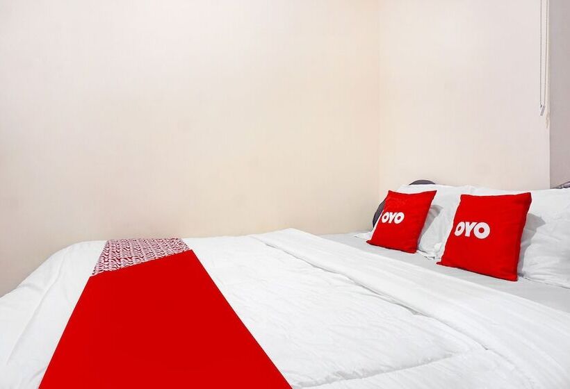 هتل Karawaci Taman Permata Tiga Mitra Reddoorz