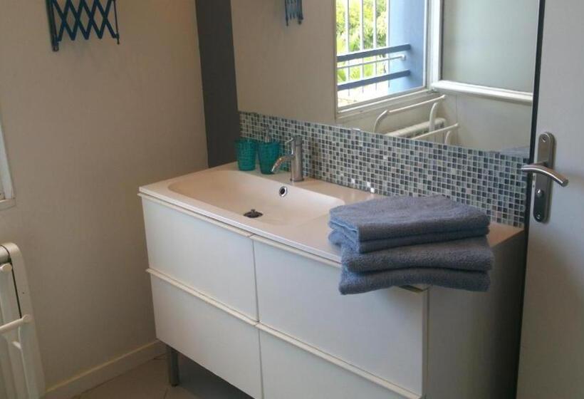 مبيت وإفطار Chambres D Hôtes Lou Félibre