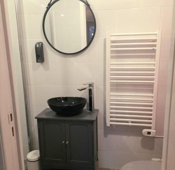 مبيت وإفطار Les Roches Restaurant & Chambre D Hotes