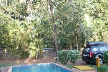 تختخواب و صبحانه Santonio Resorts
