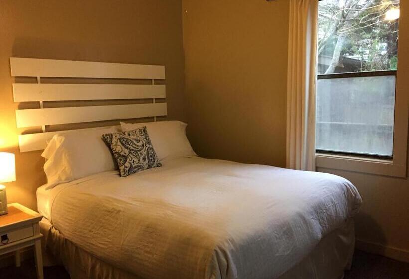 فندق Guesthouse Cannon Beach
