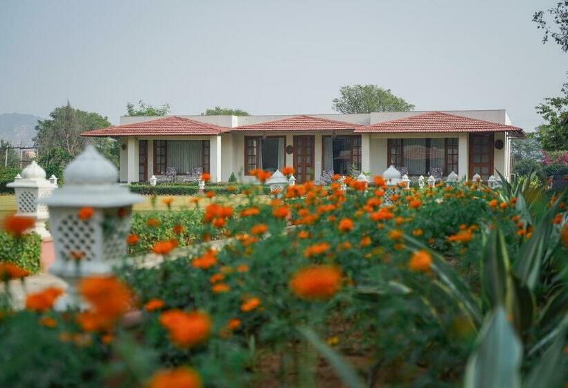 فندق Sariska Safari Lodge