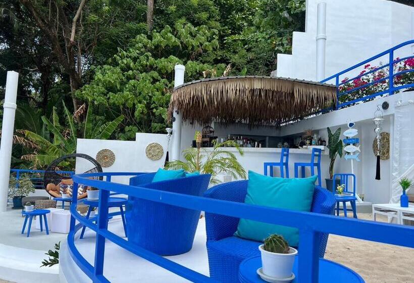 استراحتگاه Zenmaya Oceanfront Phuket, Trademark Collection By Wyndham