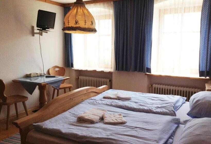 ユースホステル Frühstückspension Zur Post Reisinger Kg St Oswald