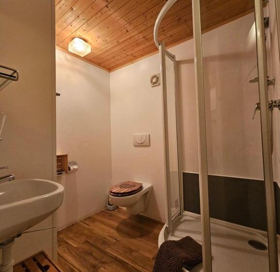 ユースホステル Gasthaus Rössli