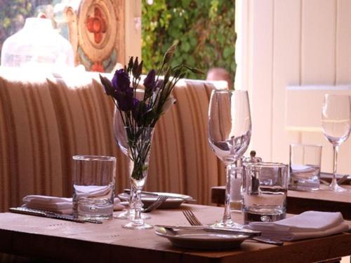 הוסטל The Plough Inn