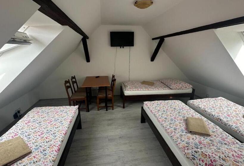 هاستل Ubytování Jeřábek