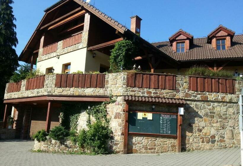 הוסטל Ubytování Steak Hredle