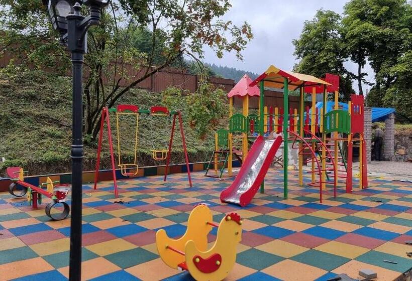 Общежитие Villa Paraiso Karpaty