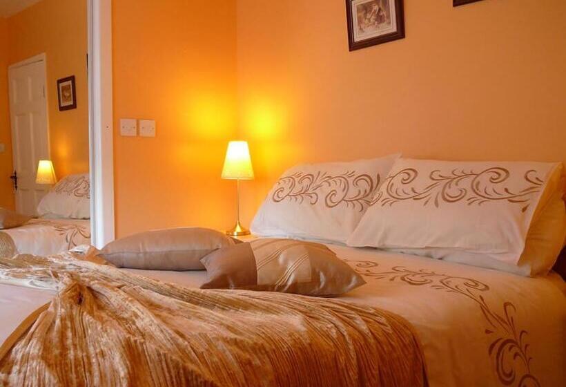 Annalee House B&b