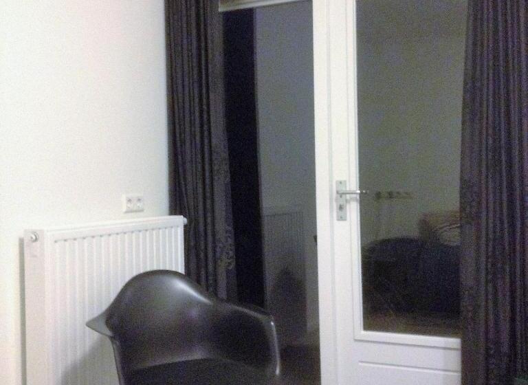 B&b  T Pakhuis