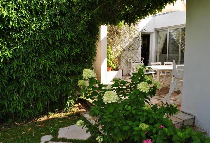 تختخواب و صبحانه Chambres D Hôtes La Tribu