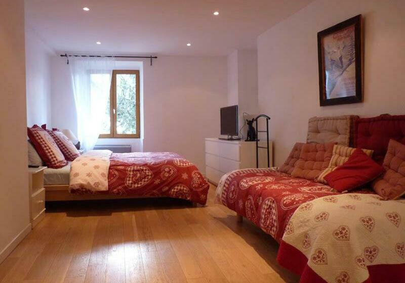 مبيت وإفطار Domaine De La Safranière   Chambre D Hote