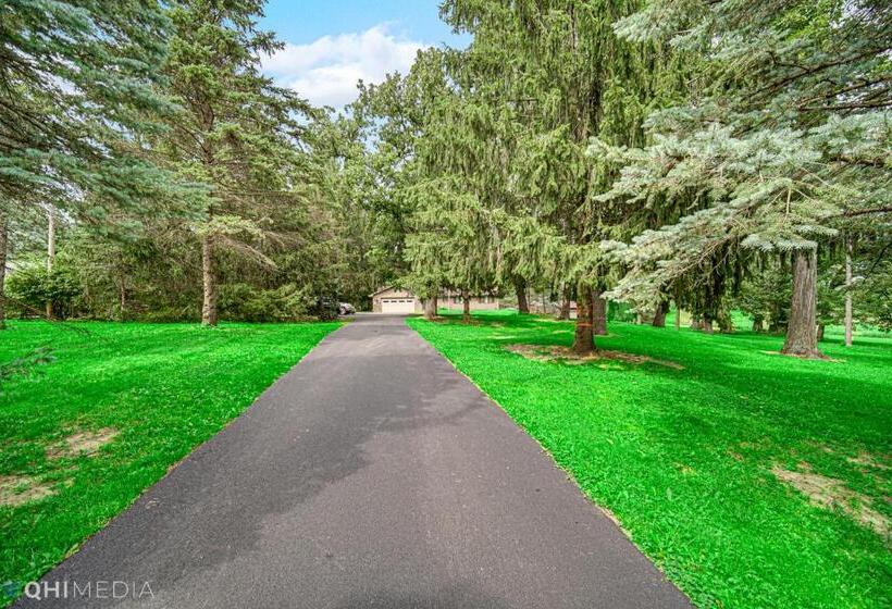 住宿加早餐  Harmony Inn, Huntley Illinois