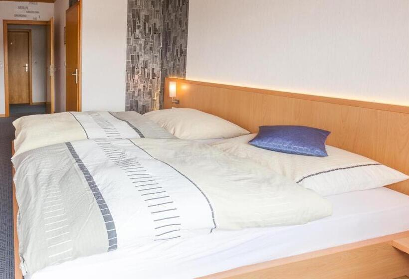 ペンション Gasthaus Am Brunnen