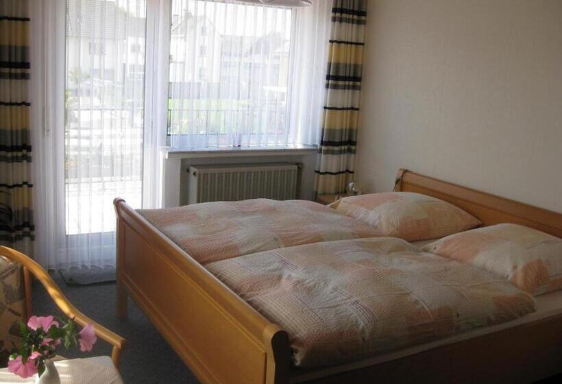 ペンション Gasthaus Am Brunnen