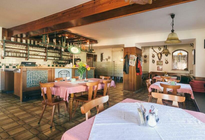 ペンション Gästezimmer Sengstschmid