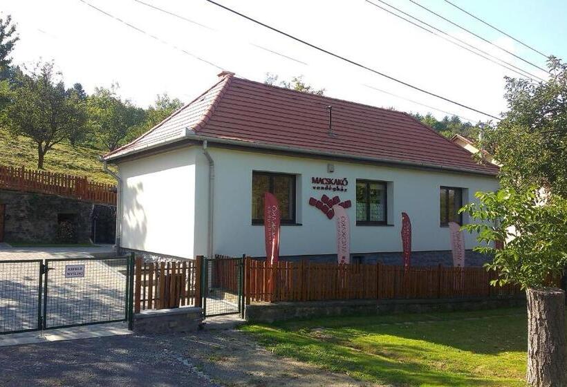 بنسيون Macskakő Vendégház