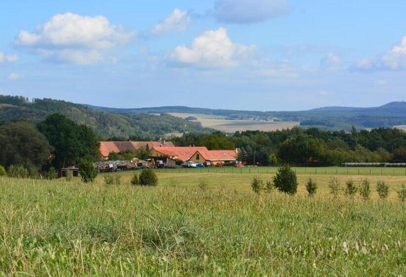 Пансион Penzion Farma Dvorec