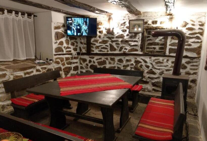 پانسیون Vitanova Guest House