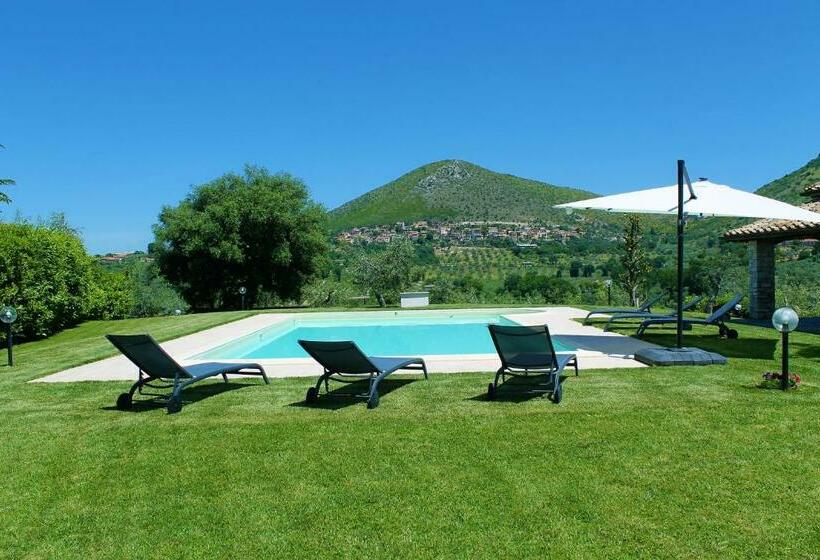 استراحتگاه Lo Scrigno Country House