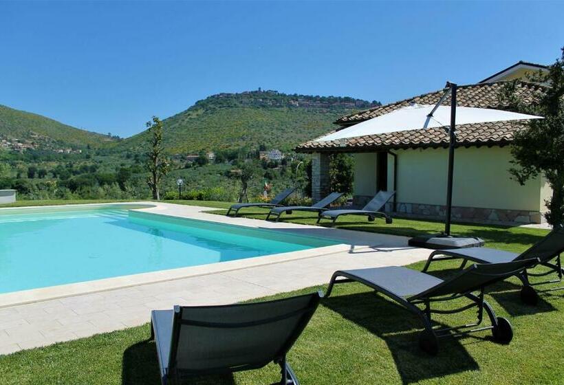 استراحتگاه Lo Scrigno Country House