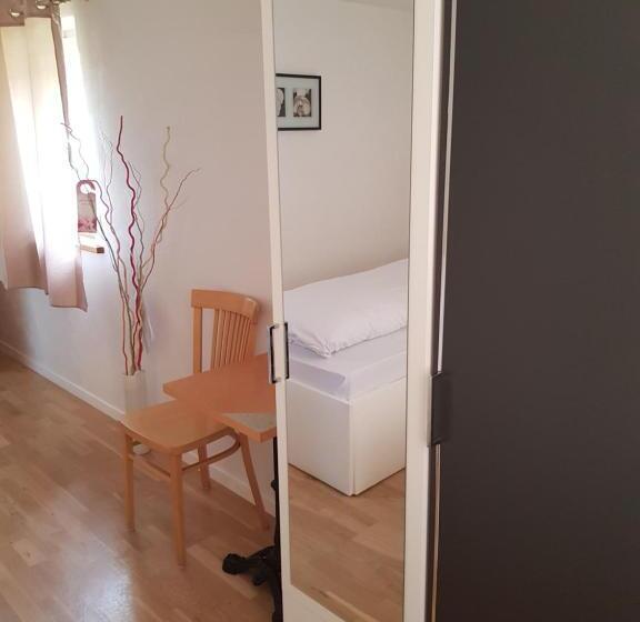 ユースホステル Restaurant Edelweiss