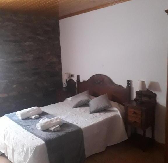 مبيت وإفطار Casa Quiroga
