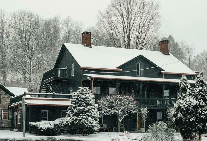 Bed and Breakfast Fox & Bear Lodge