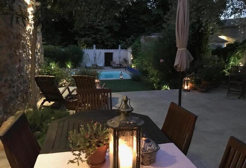 ベッドアンドブレックファースト Maison La Vie Est Belle