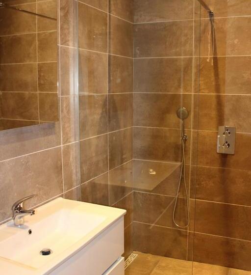 مبيت وإفطار Veldzicht Metslawier