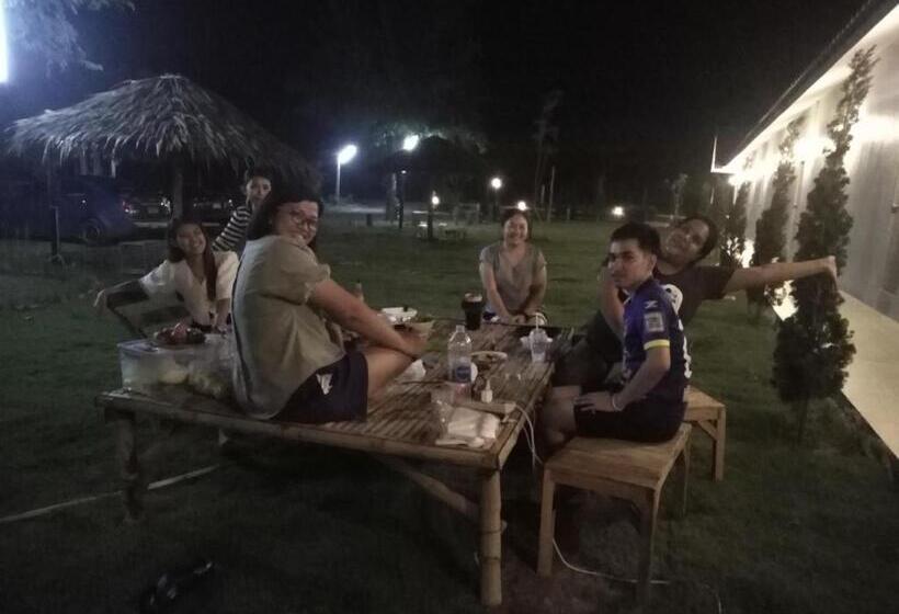 酒店 บ้านไม้หอมบูติค สวนผึ้ง