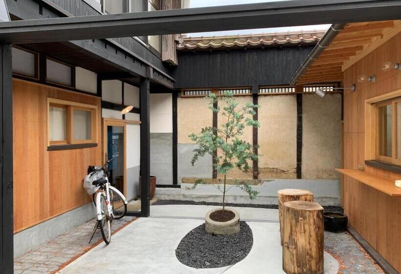 فنادق الكبسولة Watowa