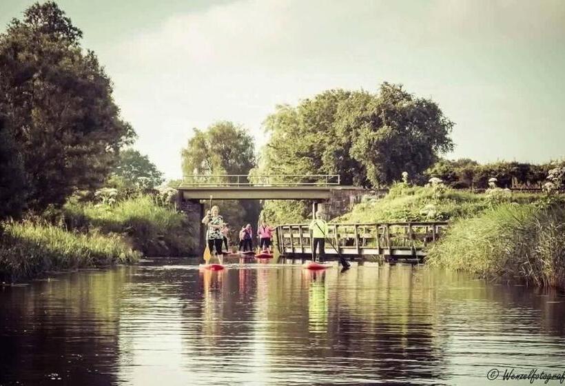 فندق Eetcafé  T Dûke Lûk