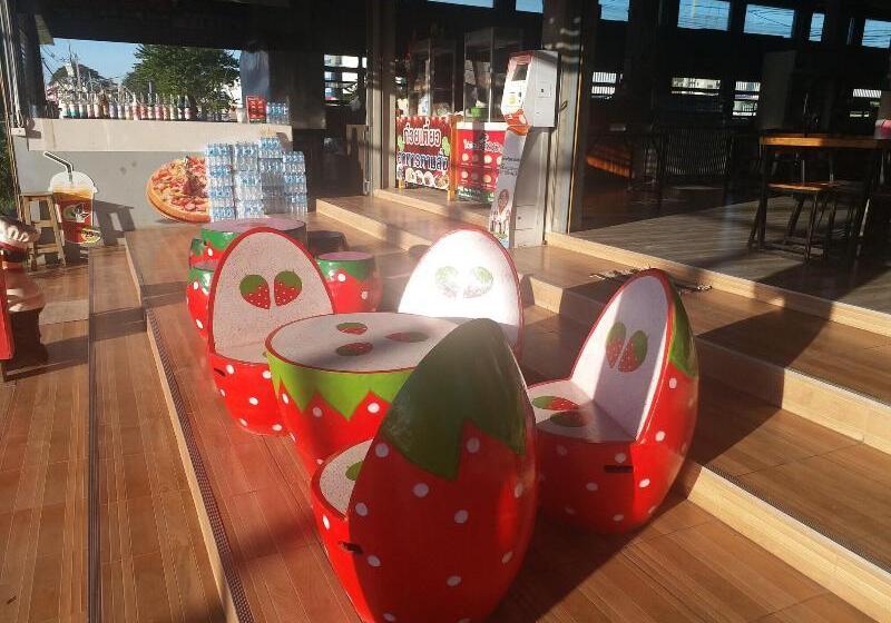 호텔 Pingpong Place