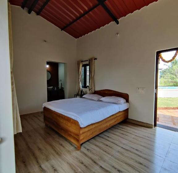 فندق Roy S Nature Nest   Farm Stay Near Malshej Ghats