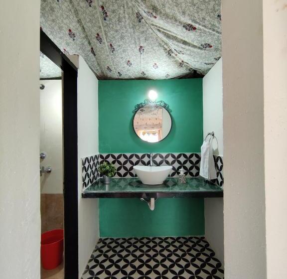 فندق Roy S Nature Nest   Farm Stay Near Malshej Ghats