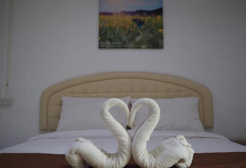 פנסיון Chomduen Phu Kao Resort
