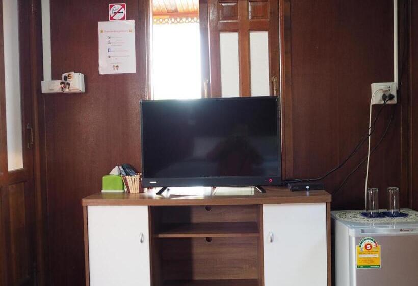 פנסיון Chomduen Phu Kao Resort