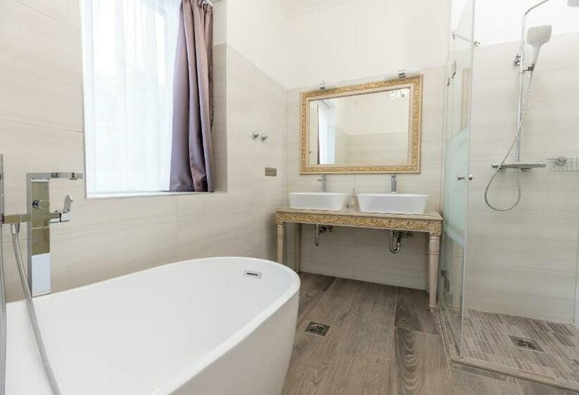 פנסיון Degenfeld Kastély Tóparti Vendégház